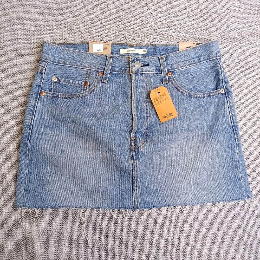 Levi's Icon Skirt Women 28 Light Wash New Denim Mini Raw Hem Mid Rise A4694-0024